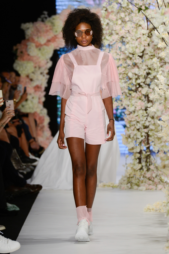 MERT ERKAN DEFİLESİ