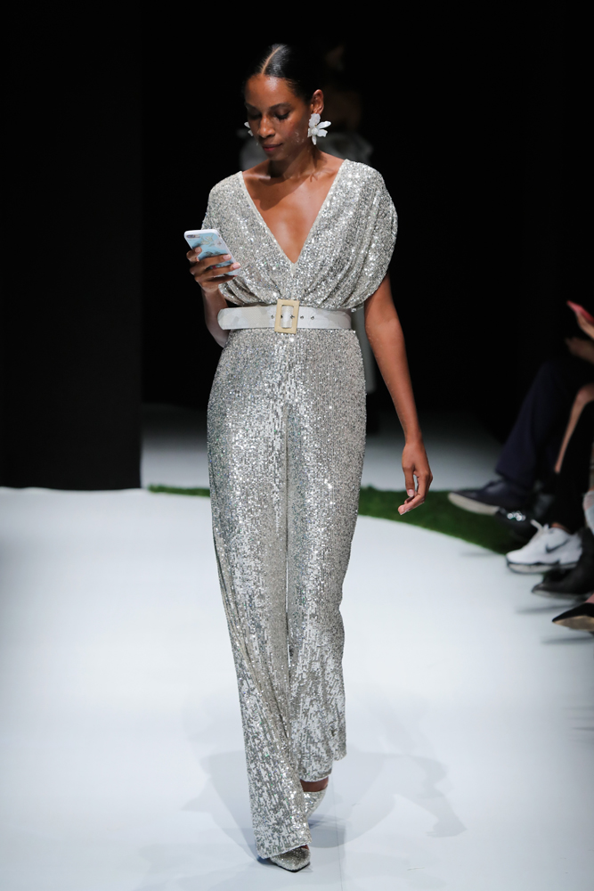 EXQUISEİN STİL SAHİBİ ŞEHİRLİ KADINLARI