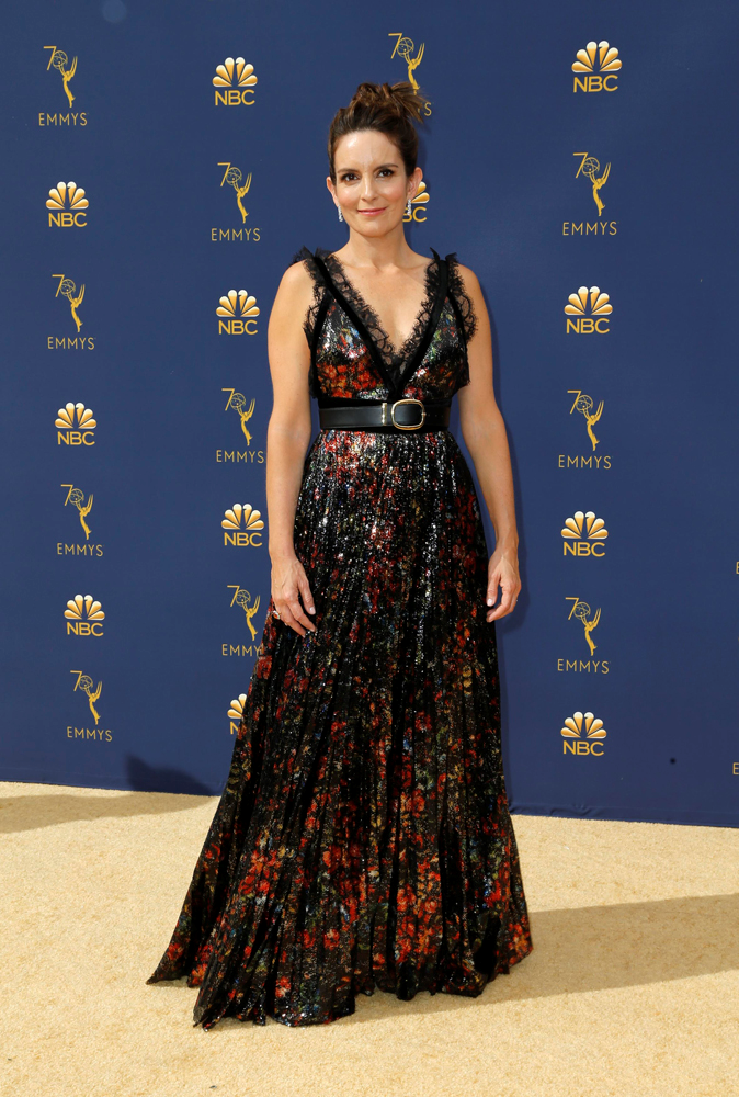 EMMY ÖDÜL TÖRENİNDE KIRMIZI HALI YARIŞI 