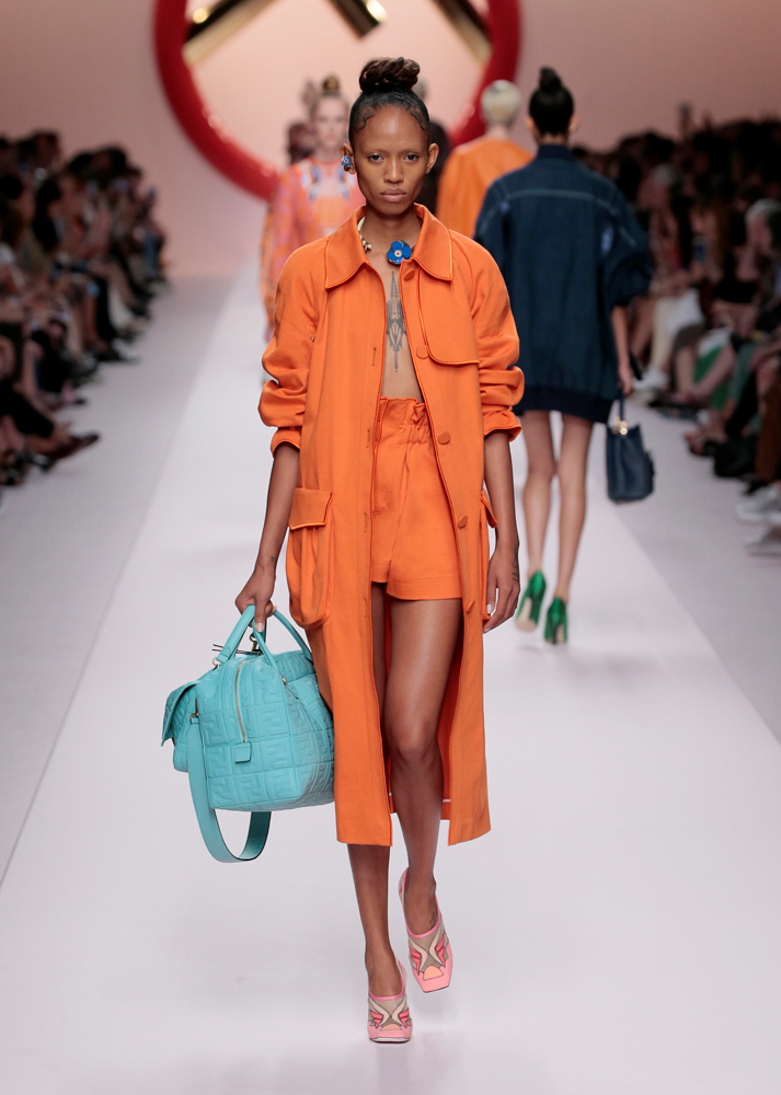 FENDI İLKBAHAR/YAZ 2019 KOLEKSİYONU