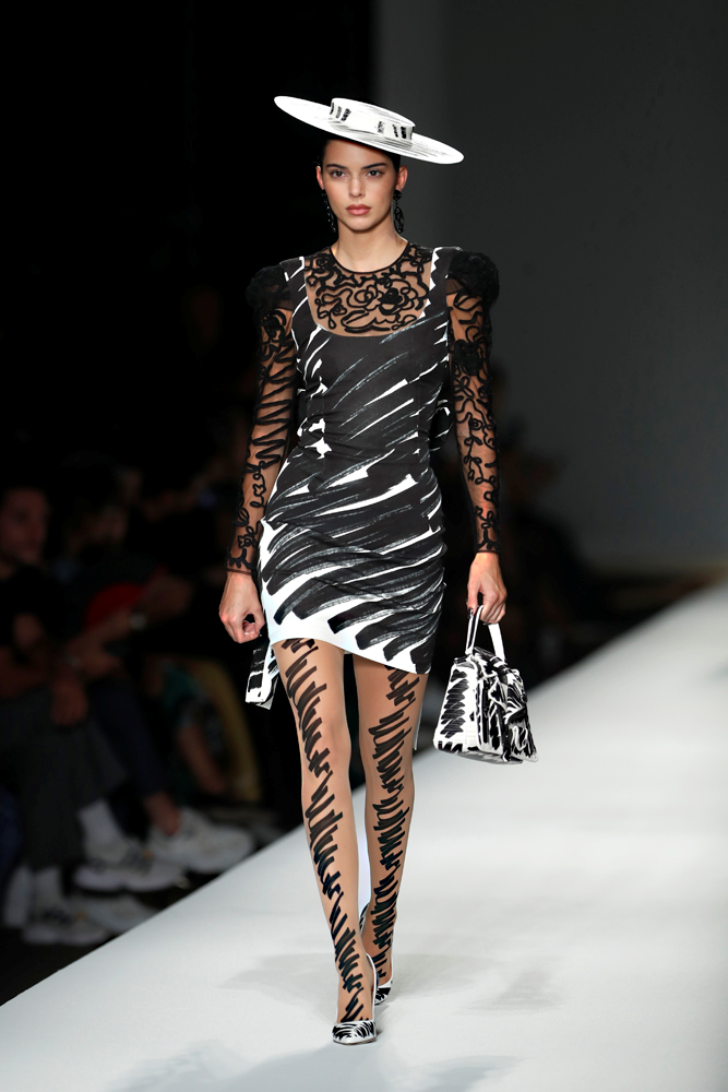 MOSCHINO İLKBAHAR 2019