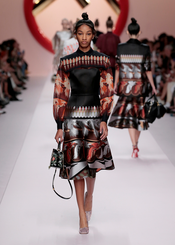 FENDI İLKBAHAR/YAZ 2019 KOLEKSİYONU