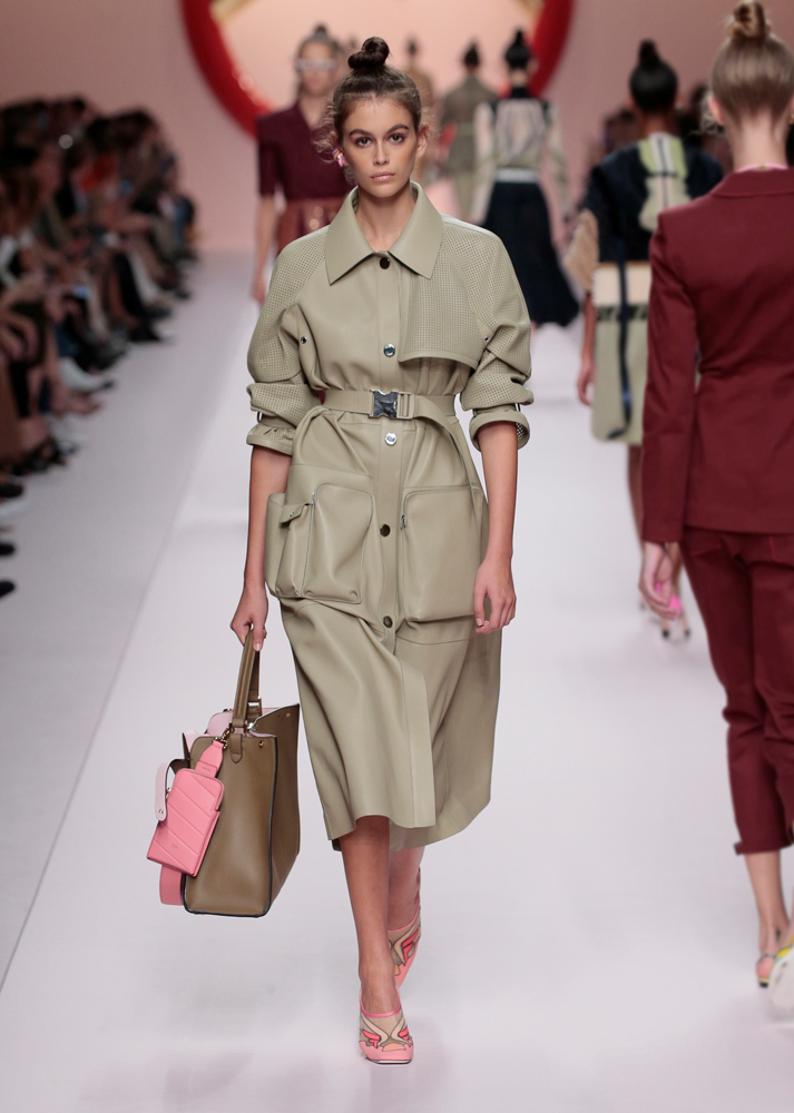 FENDI İLKBAHAR/YAZ 2019 KOLEKSİYONU