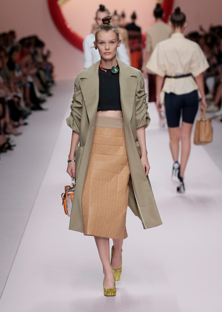 FENDI İLKBAHAR/YAZ 2019 KOLEKSİYONU