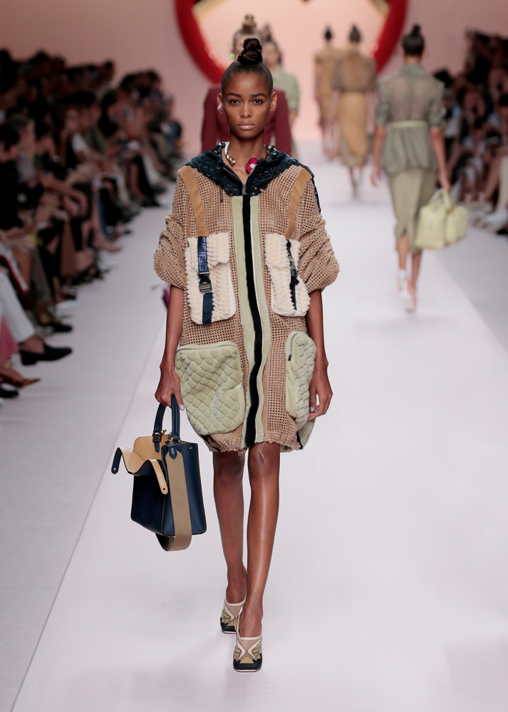 FENDI İLKBAHAR/YAZ 2019 KOLEKSİYONU