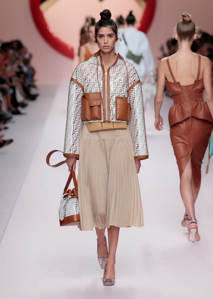 FENDI İLKBAHAR/YAZ 2019 KOLEKSİYONU