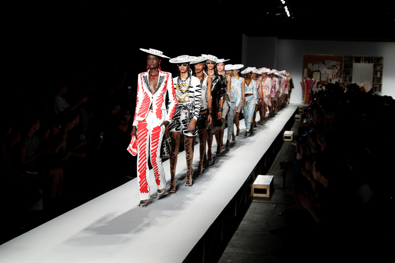 MOSCHINO İLKBAHAR 2019