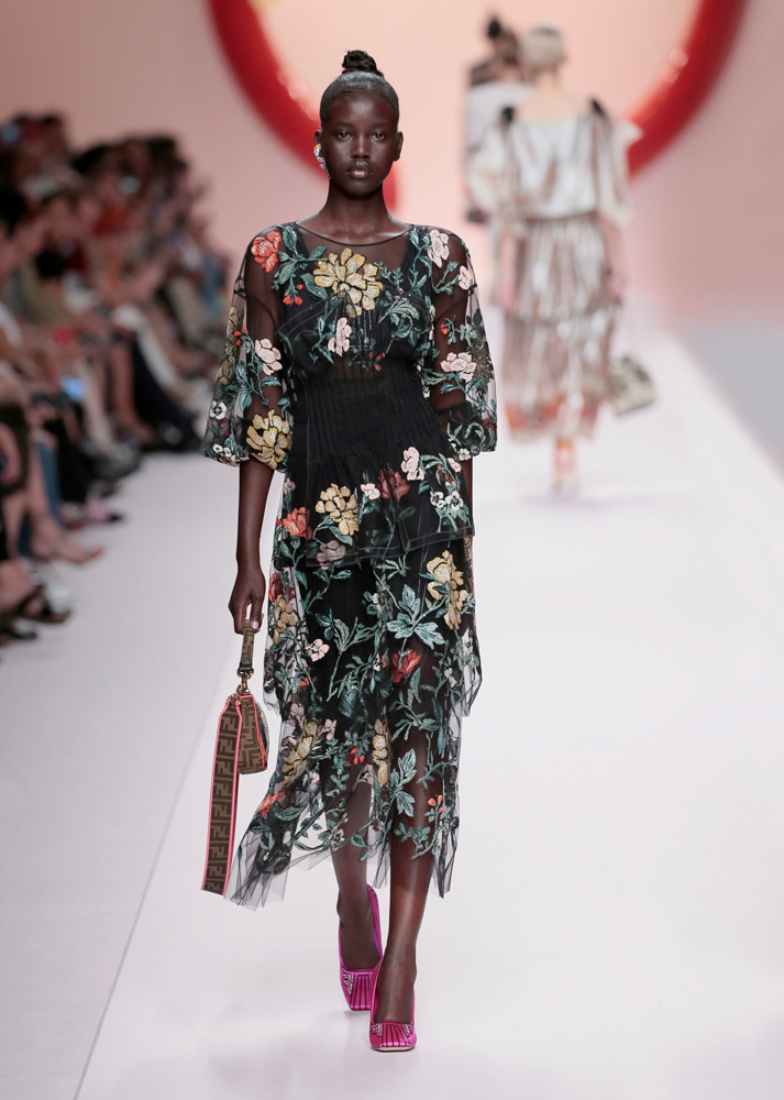 FENDI İLKBAHAR/YAZ 2019 KOLEKSİYONU
