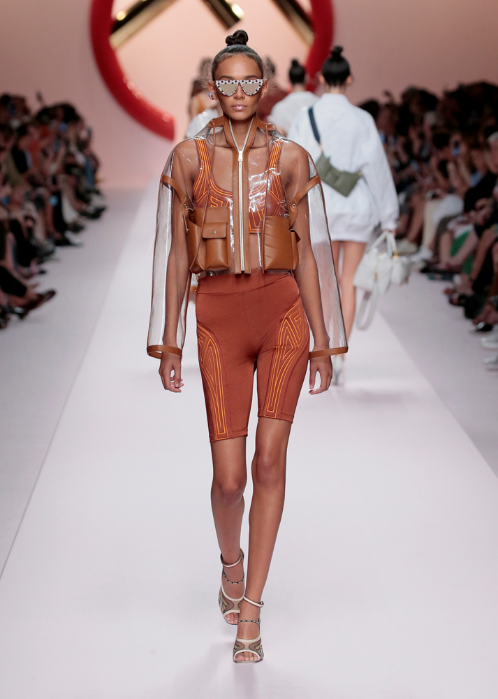 FENDI İLKBAHAR/YAZ 2019 KOLEKSİYONU