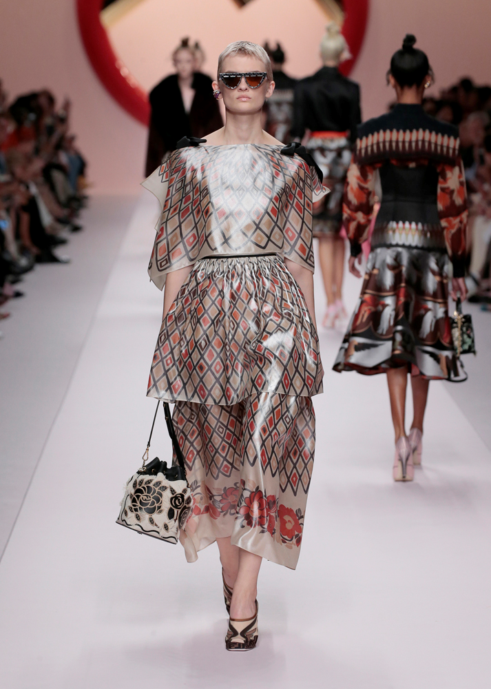 FENDI İLKBAHAR/YAZ 2019 KOLEKSİYONU