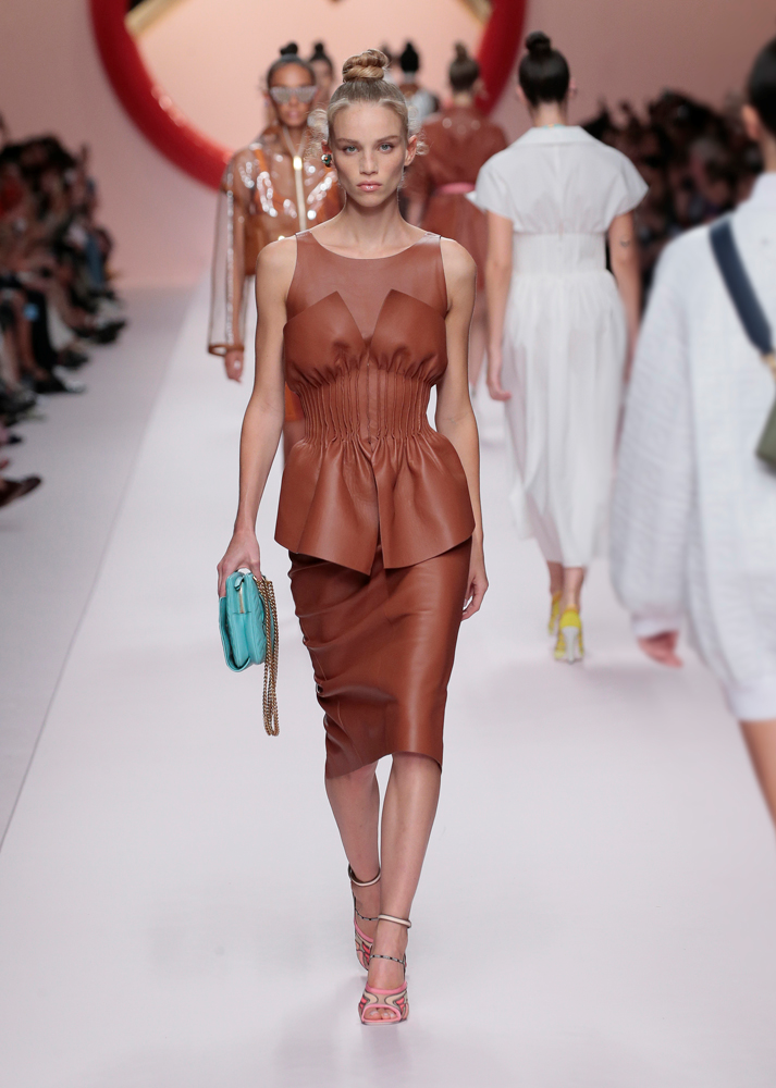 FENDI İLKBAHAR/YAZ 2019 KOLEKSİYONU