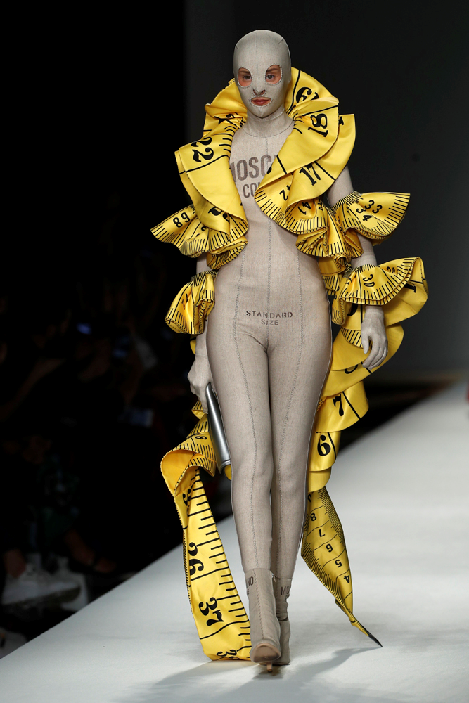 MOSCHINO İLKBAHAR 2019