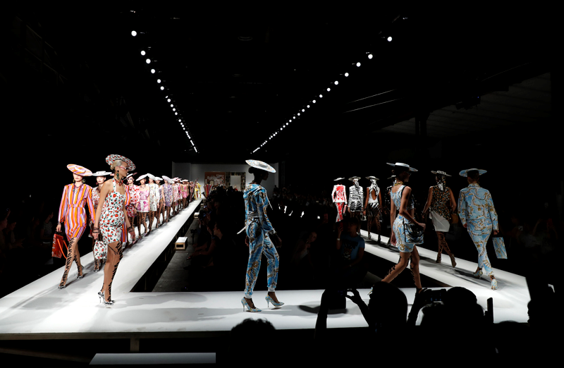 MOSCHINO İLKBAHAR 2019