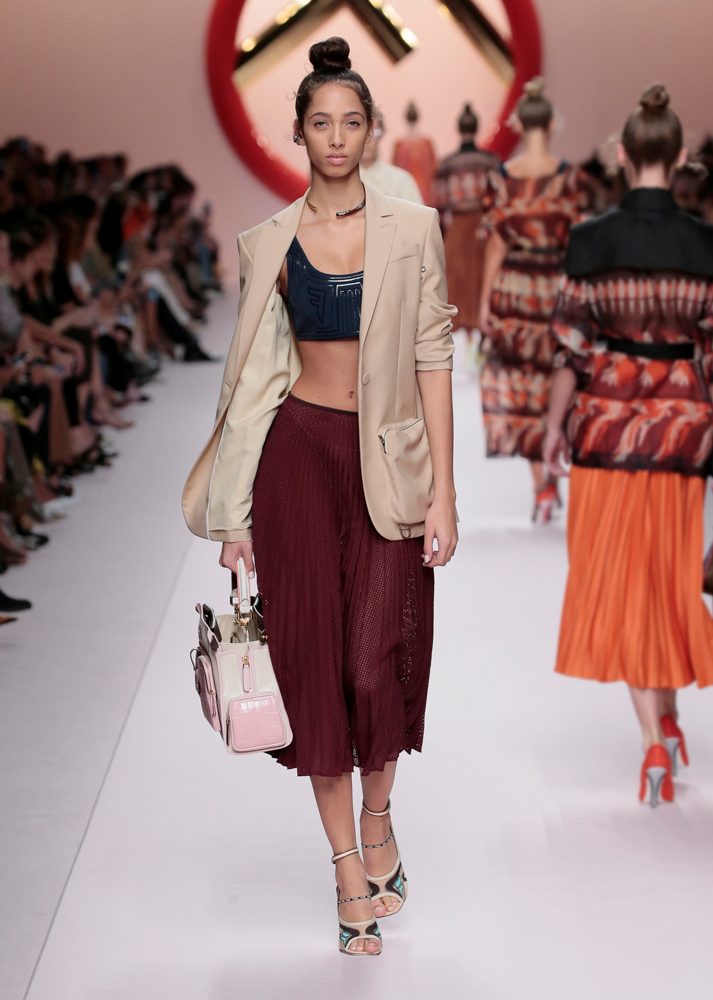 FENDI İLKBAHAR/YAZ 2019 KOLEKSİYONU