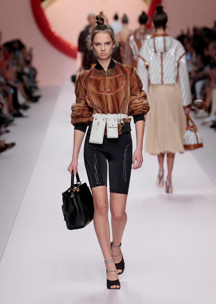FENDI İLKBAHAR/YAZ 2019 KOLEKSİYONU