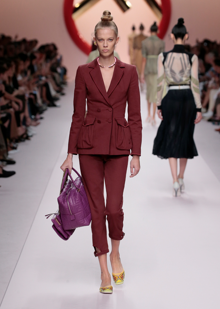 FENDI İLKBAHAR/YAZ 2019 KOLEKSİYONU