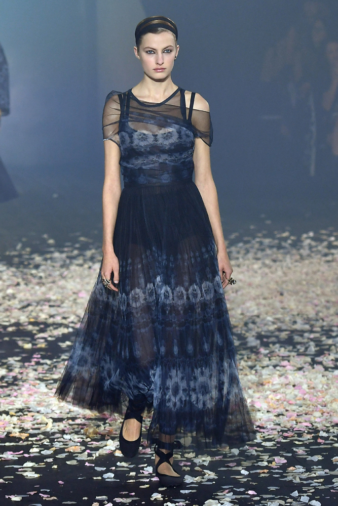 DIORDAN TEATRAL DEFİLE