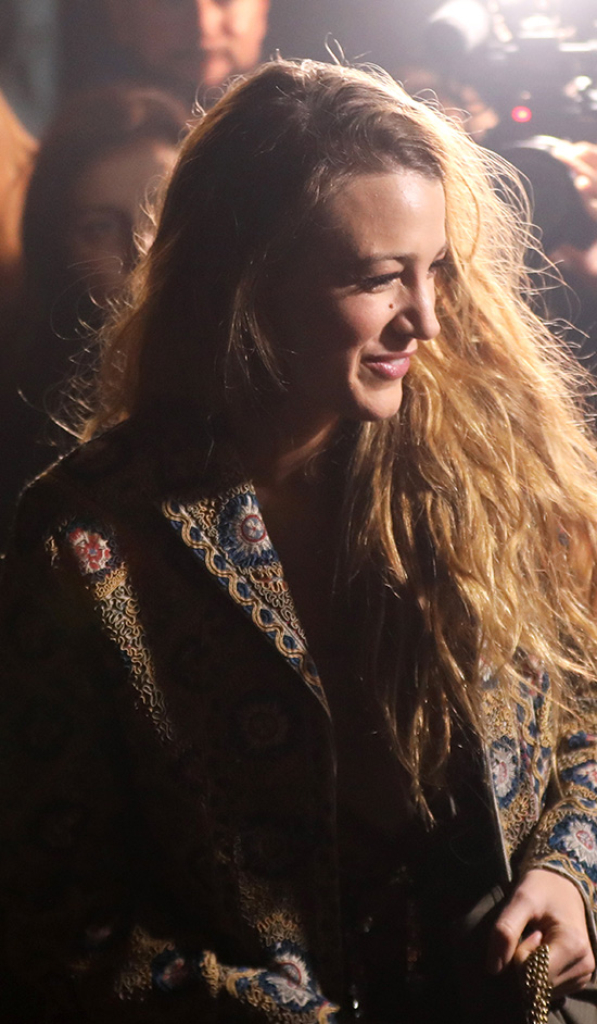 BLAKE LIVELY DIOR DEFİLESİNDEYDİ