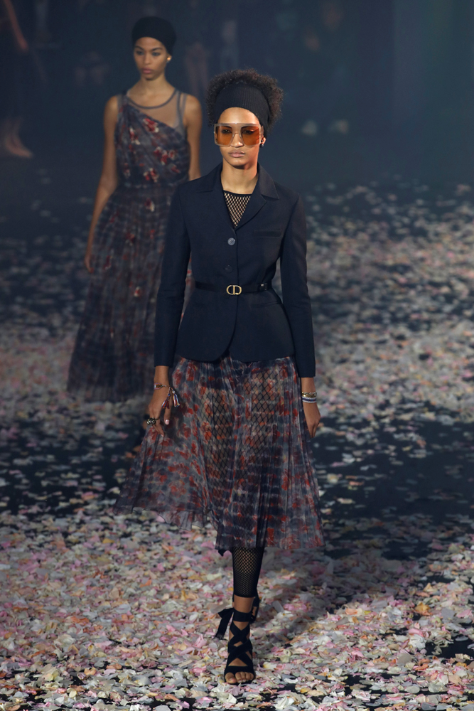 DIORDAN TEATRAL DEFİLE