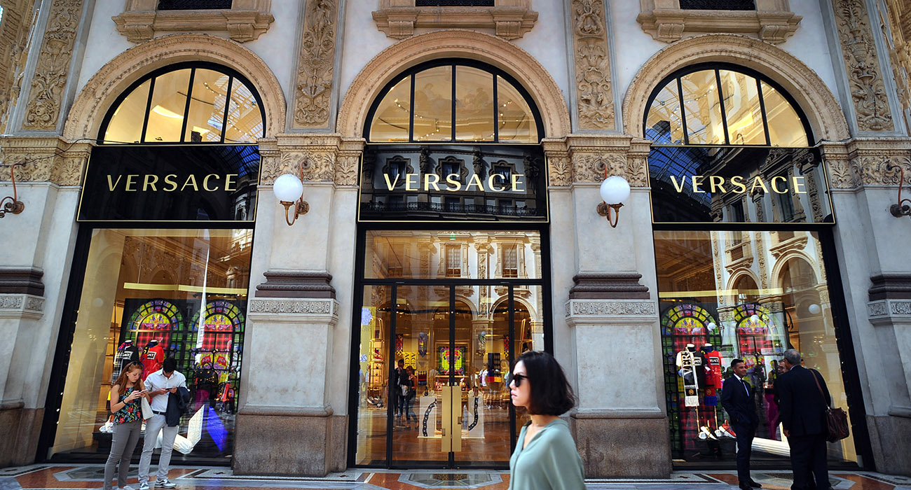 MICHAEL KORS VERSACE’Yİ SATIN ALDI