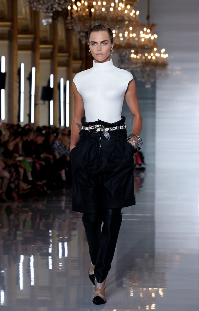 PARİSTE BALMAIN RÜZGARI