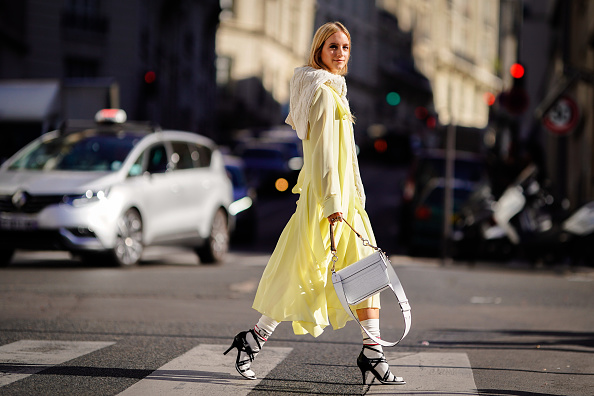 PARİS SOKAKLARINDA MODA RÜZGARI 