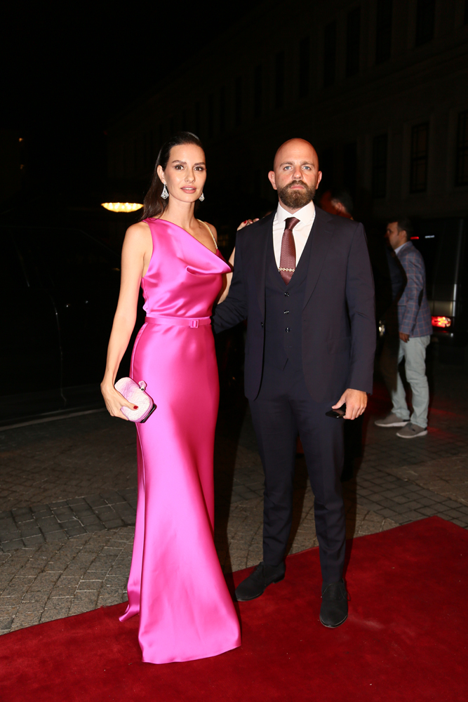 BENSU SORAL VE HAKAN BAŞ EVLENDİ