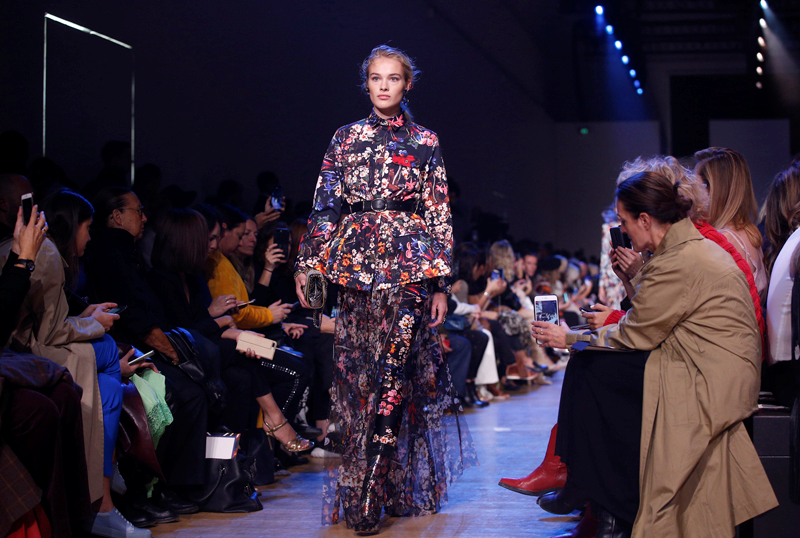 ELIE SAAB İLKBAHAR/YAZ 2019