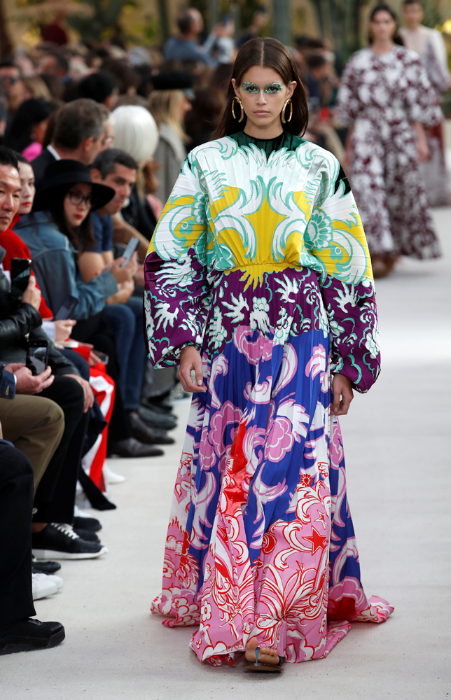 PARİS MODA HAFTASINDA VALENTINO