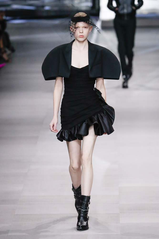 HEDI SLIMANEİN CELINE İÇİN İLK KOLEKSİYONU