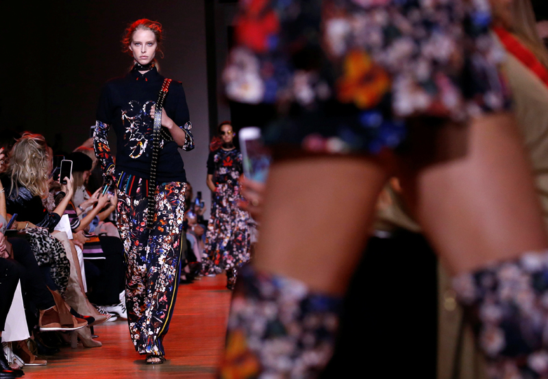 ELIE SAAB İLKBAHAR/YAZ 2019