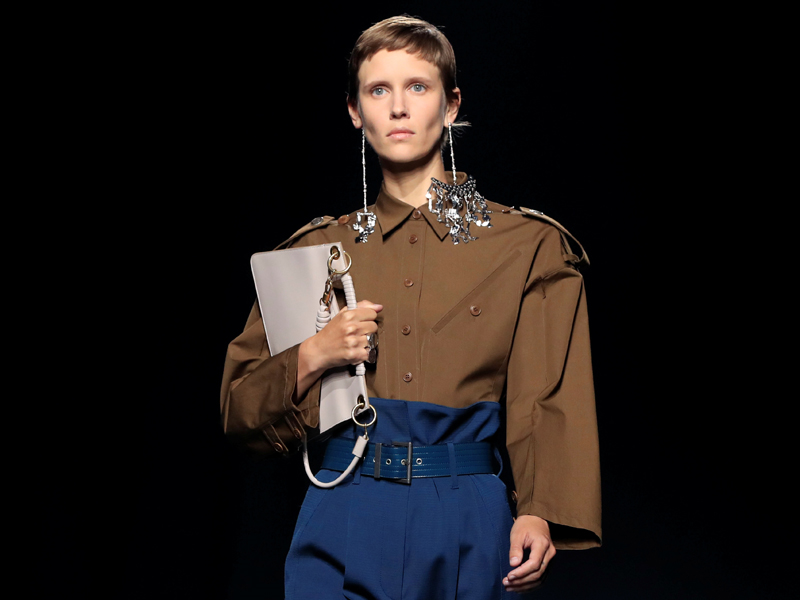 GIVENCHY DEFİLESİ'NDE HOLLYWOOD RÜZGARI 