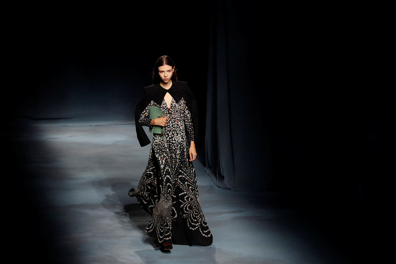 GIVENCHY DEFİLESİ'NDE HOLLYWOOD RÜZGARI 