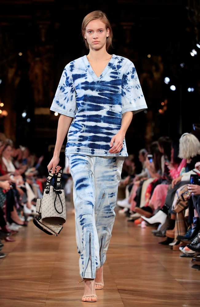 STELLA MCCARTNEY 2019 İLKBAHAR/YAZ DEFİLESİ 