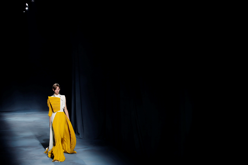 GIVENCHY DEFİLESİ'NDE HOLLYWOOD RÜZGARI 