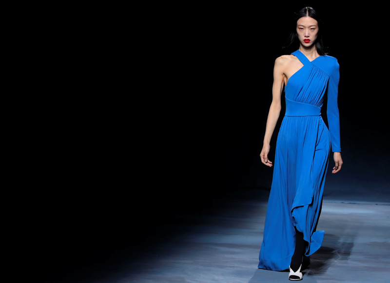 GIVENCHY DEFİLESİ'NDE HOLLYWOOD RÜZGARI 