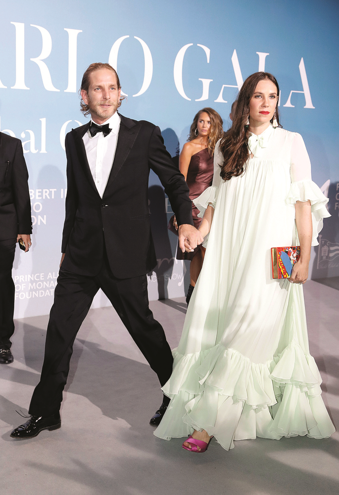 MONTE-CARLO'DA YARDIM GECESİ 