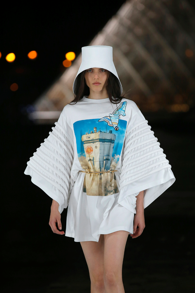 LOUIS VUITTON 2019 İLKBAHAR/YAZ DEFİLESİ 