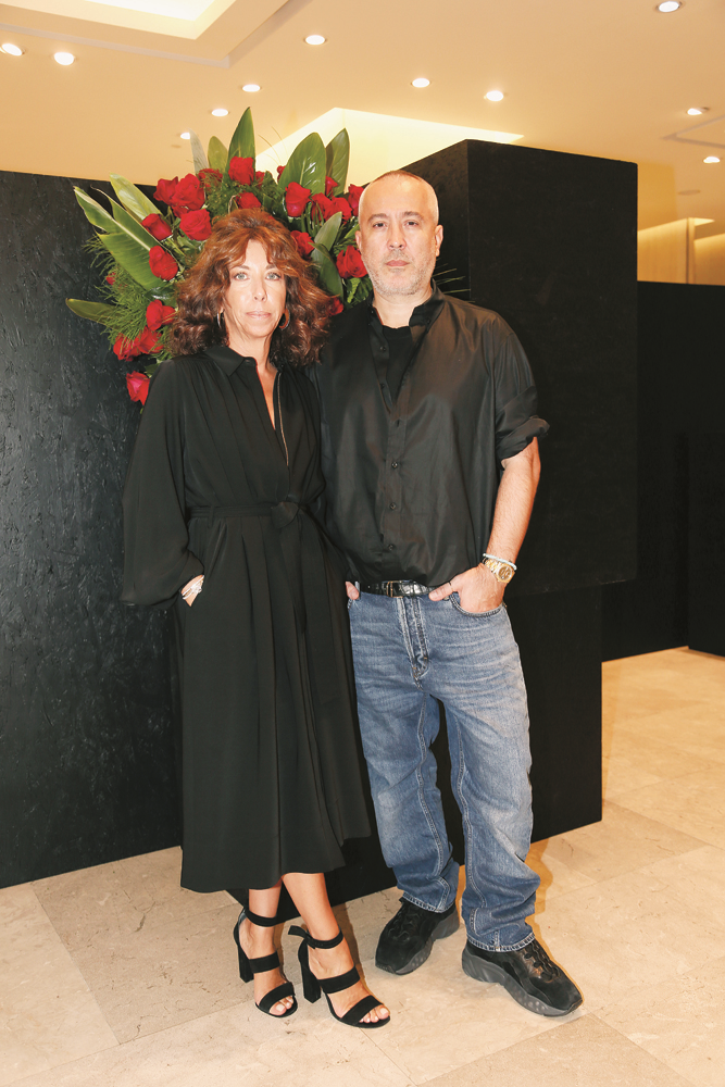 KIŞ MODASINA RENKLİ SUNUM