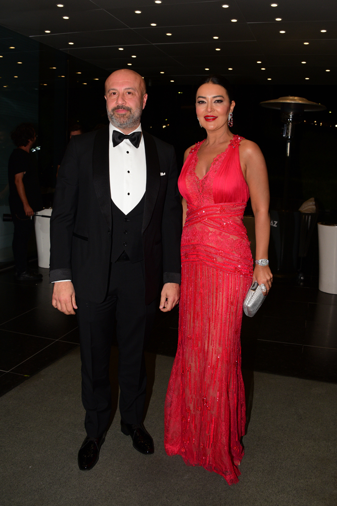 CENK ÖZTANIK VE ECEM KAZANCI EVLENDİ