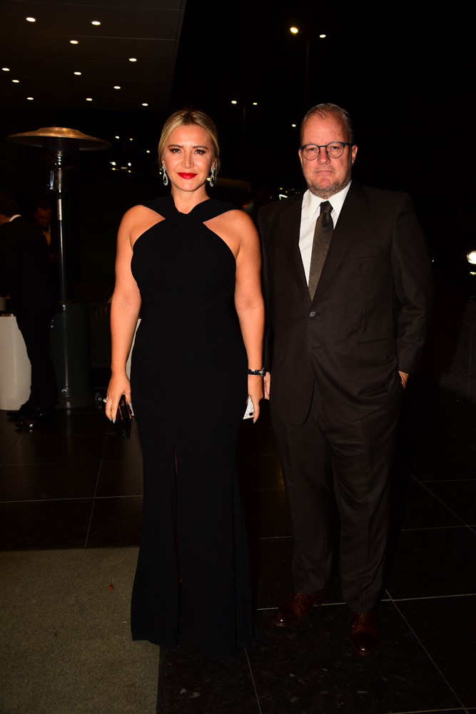 CENK ÖZTANIK VE ECEM KAZANCI EVLENDİ