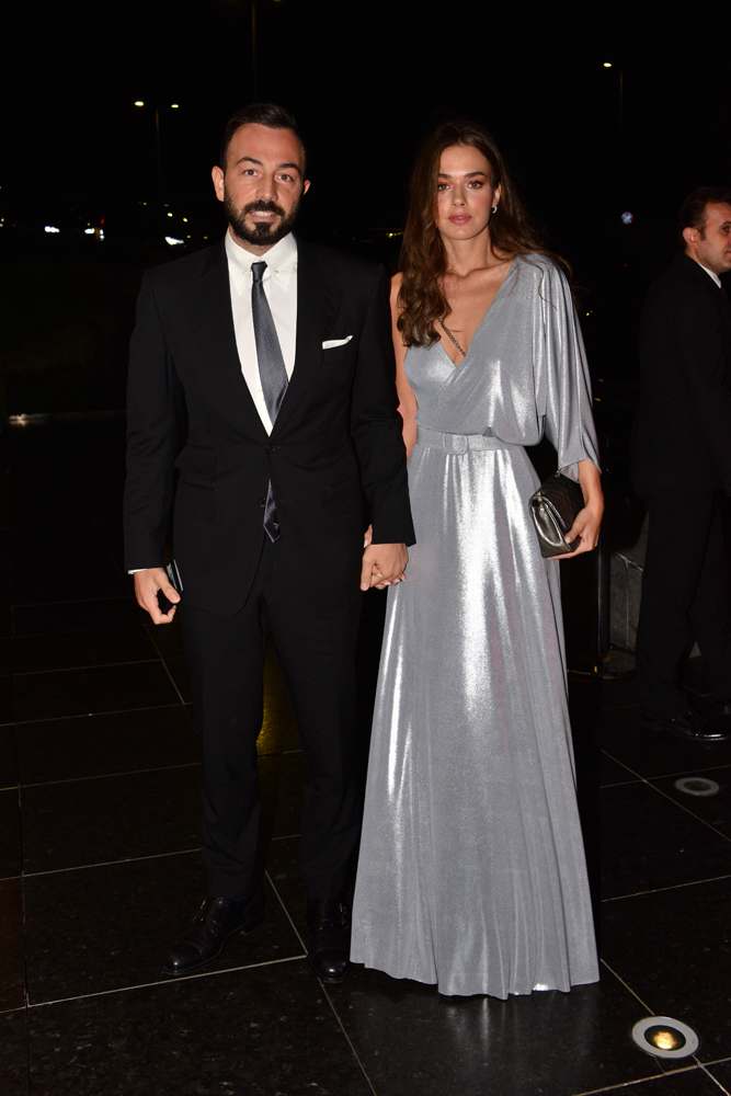 CENK ÖZTANIK VE ECEM KAZANCI EVLENDİ