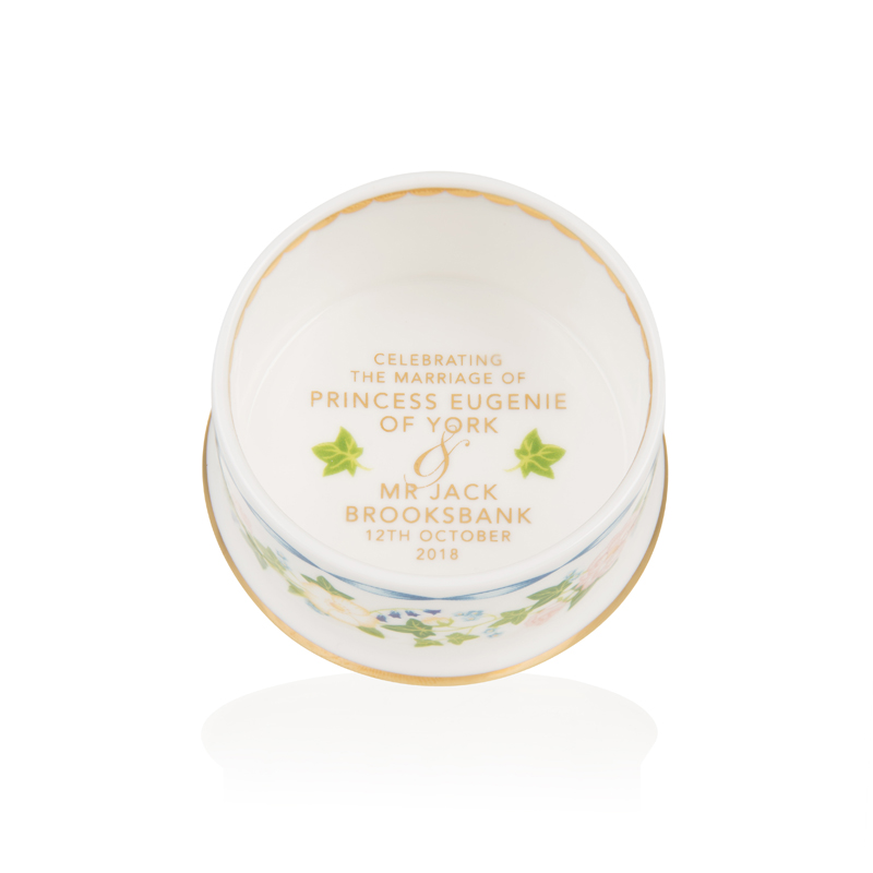 PRENSES EUGENIE VE JACK BROOKSBANKİN PORSELENLERİ