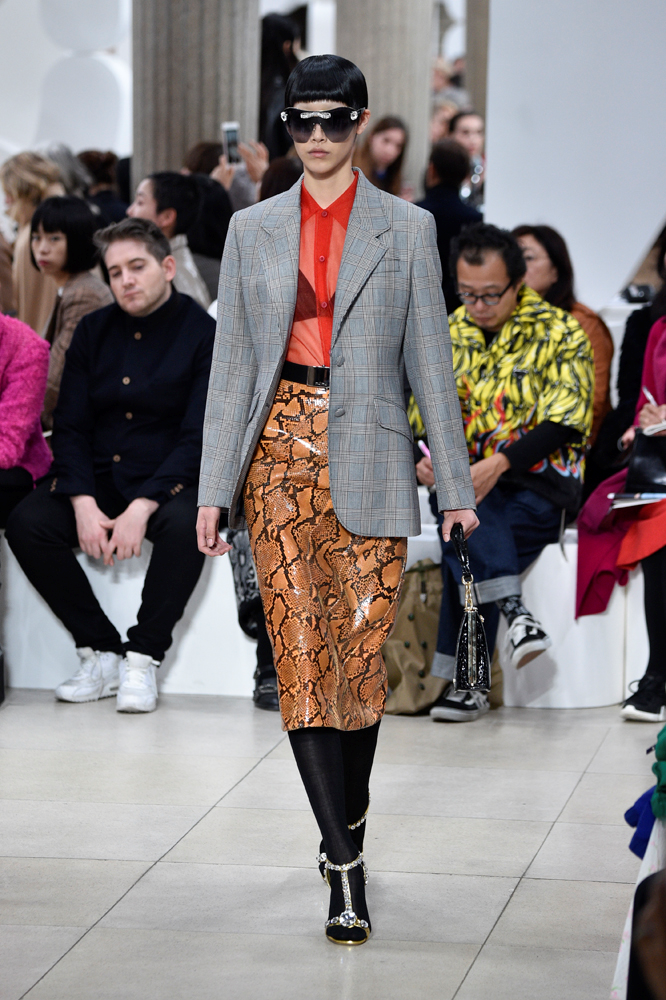 MİU MİU'DAN PARİS DEFİLESİ