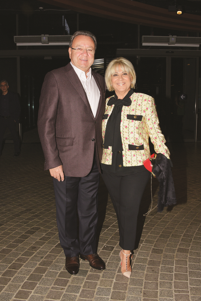 ÜNLÜLERDEN TOG YARARINA KONSER