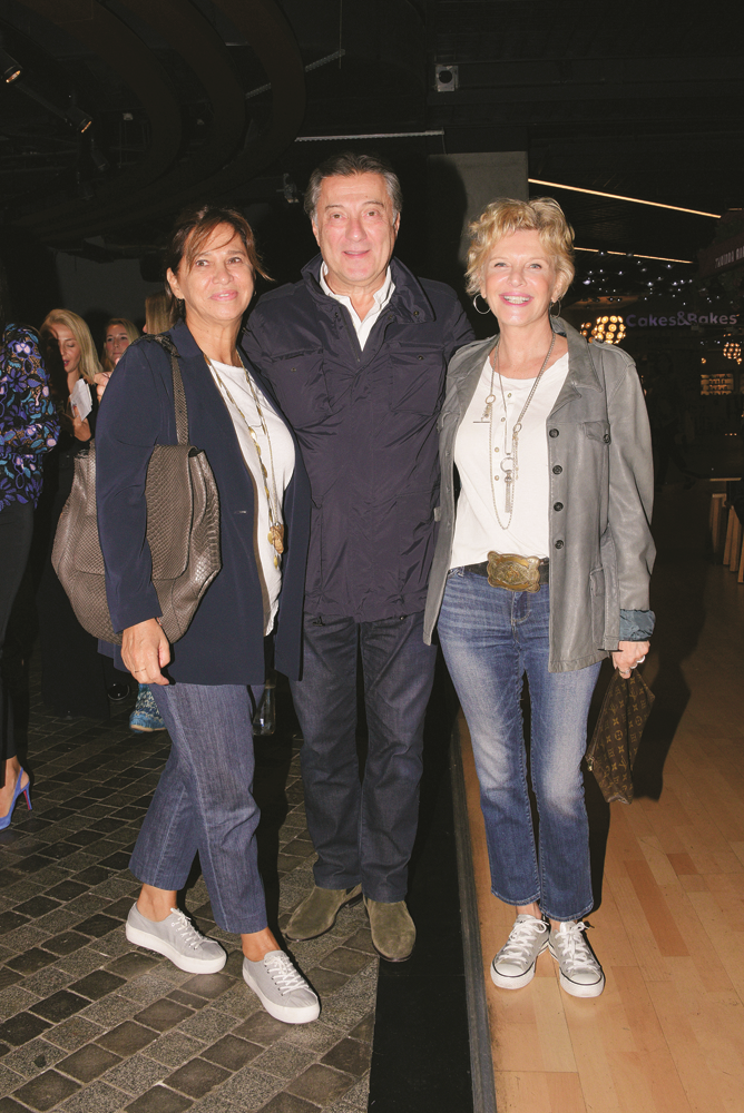 ÜNLÜLERDEN TOG YARARINA KONSER