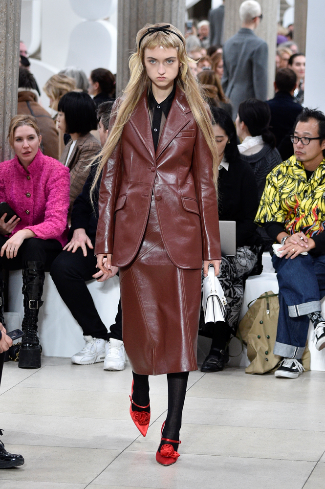 MİU MİU'DAN PARİS DEFİLESİ