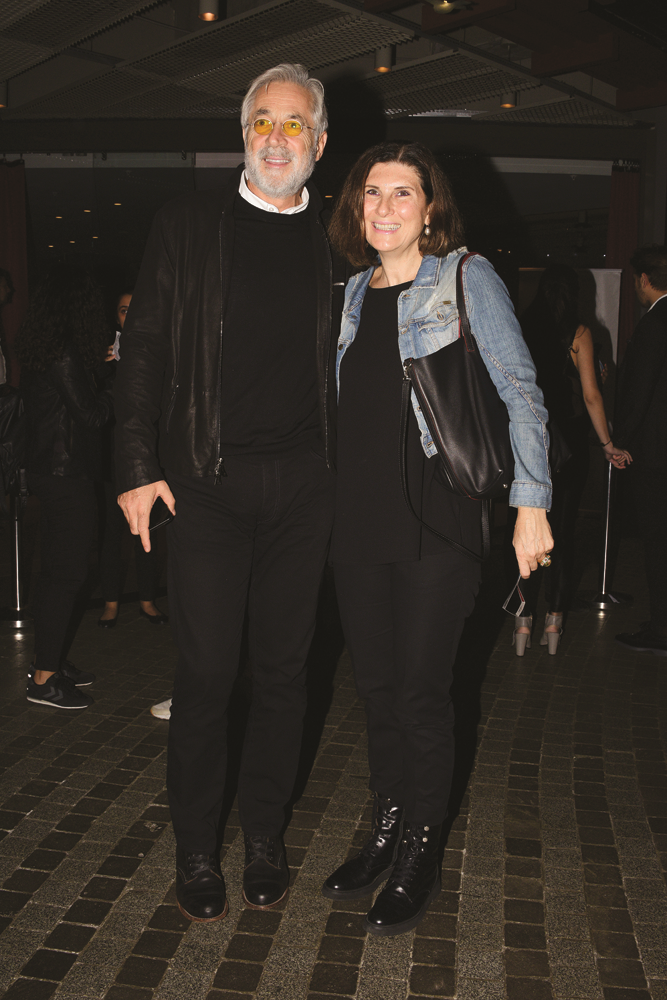 ÜNLÜLERDEN TOG YARARINA KONSER