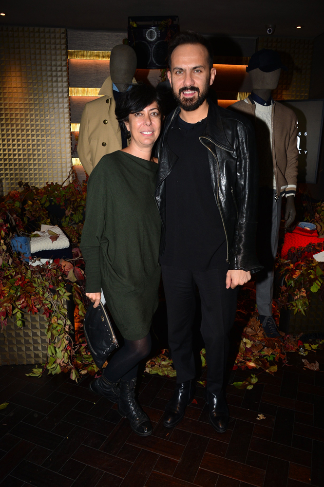 TÜRKİYEDE İLK MAĞAZA AÇILIŞI