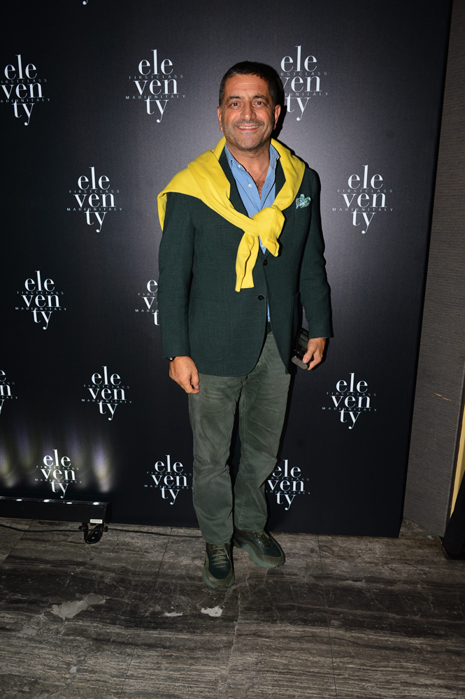 TÜRKİYEDE İLK MAĞAZA AÇILIŞI